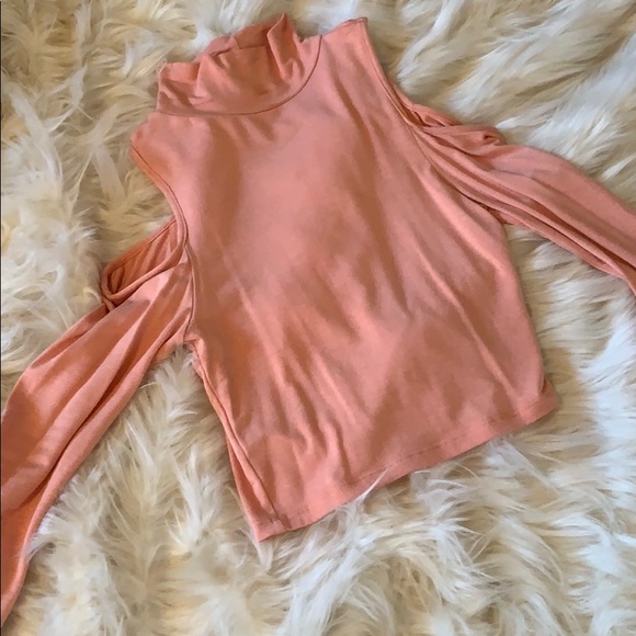 Cold Shoulder Backless Top🎟 - Picture 5 of 5